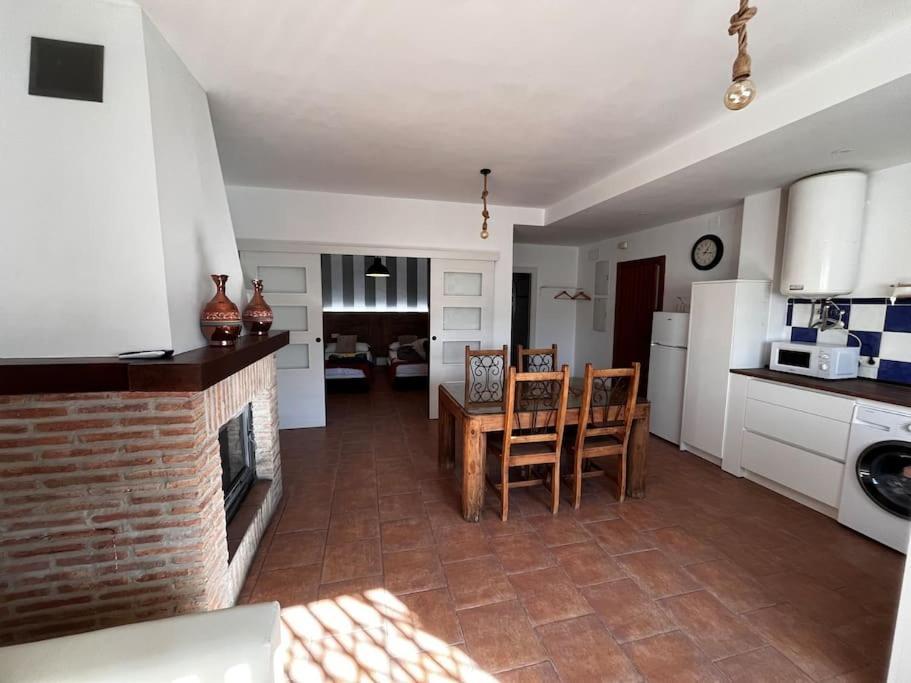 Apartamento La Casa De La Avenida Cenes De La Vega Exterior foto